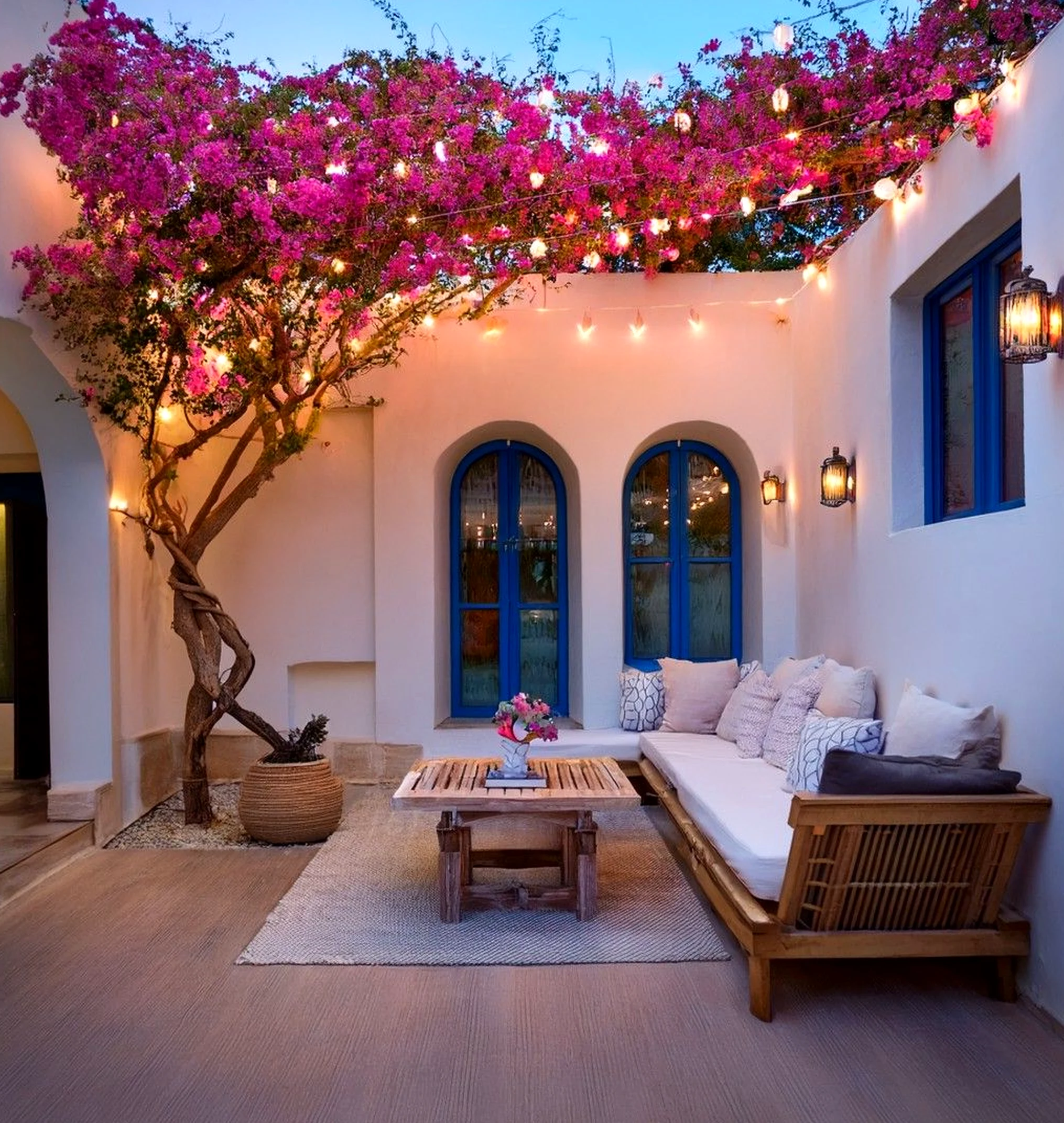 Quiet arched doorway draws attention to movement while the setting stays clear and inviting.