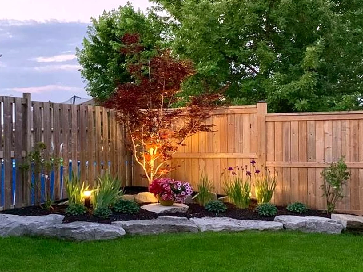 Calm courtyard view introduces ease into the garden edge, keeping the atmosphere quietly finished.