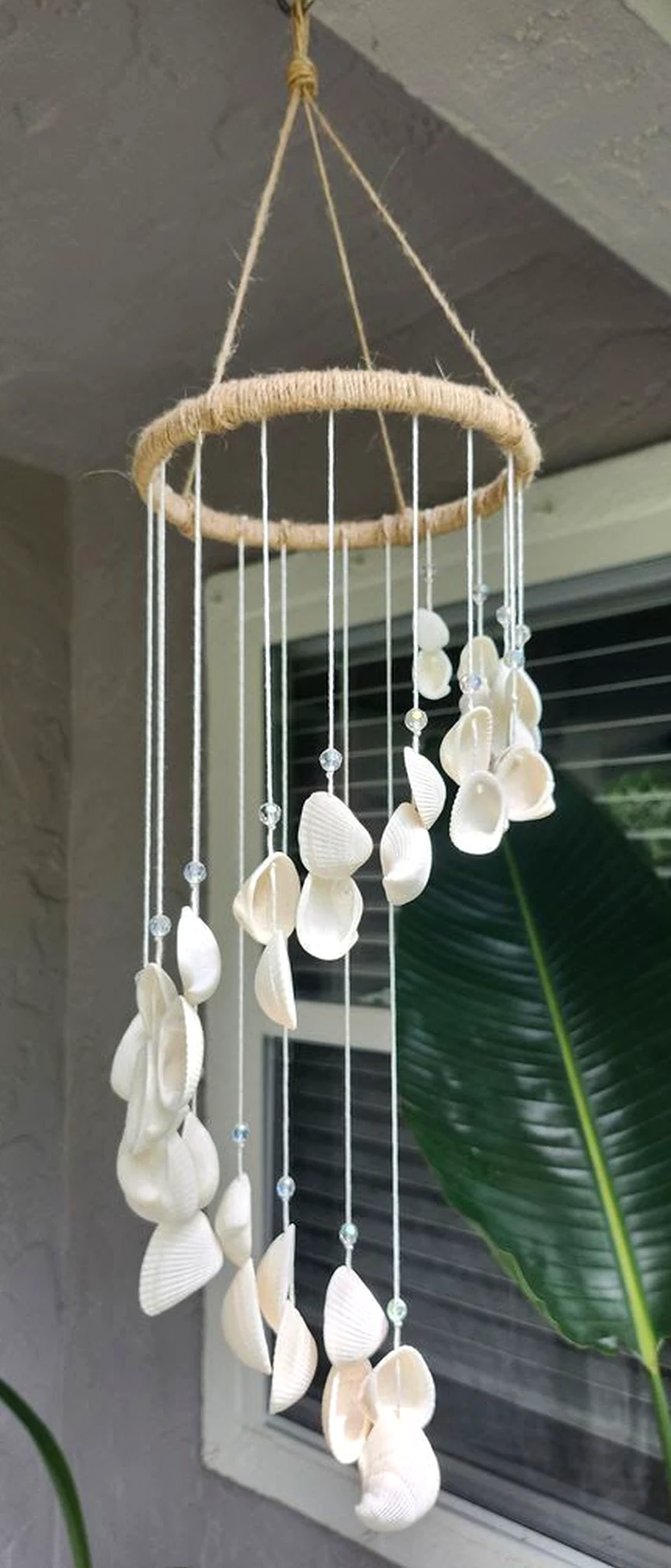 Cozy dining setup adds a clear layer of contrast, helping the composition feel clear and inviting.