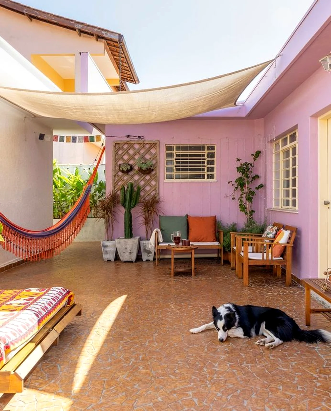 Earthy window seat adds clarity across the outdoor space, giving the decor a finish that feels settled and welcoming.