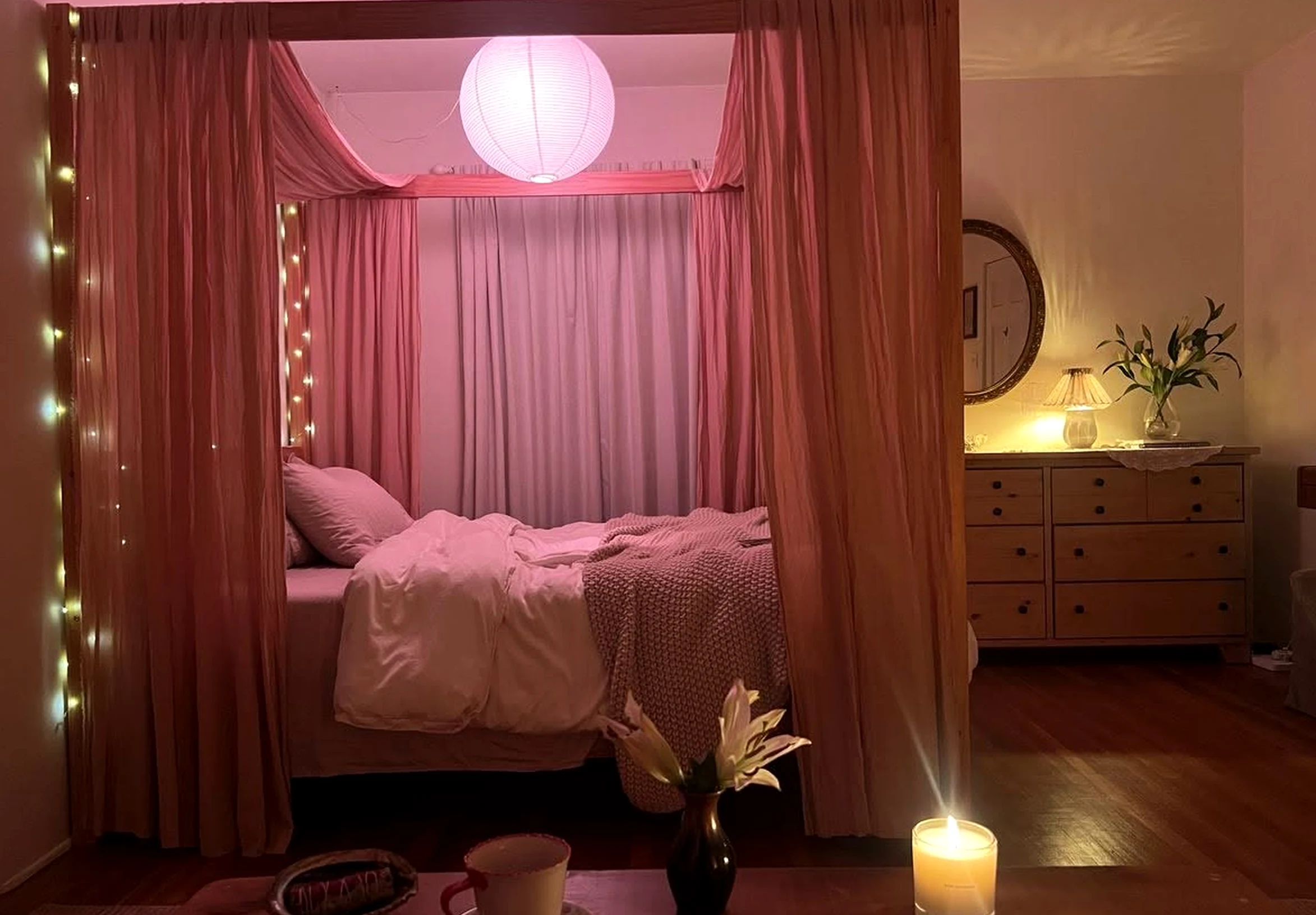 Natural colorful passage supports the backdrop through ease, leaving the space feeling bright but not busy.