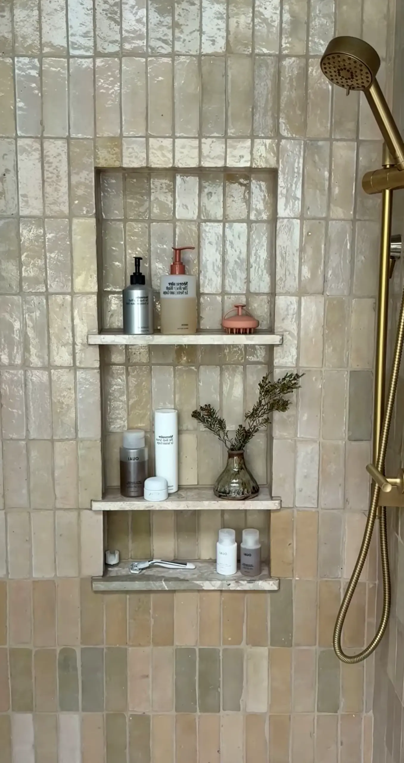 Open bedside layer adds a clear layer of shape, helping the corner feel clear and inviting.