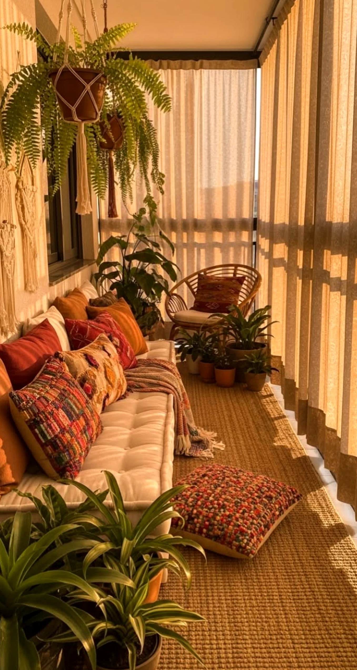 Graceful garden seating adds order across the composition, giving the decor a finish that feels warm without clutter.
