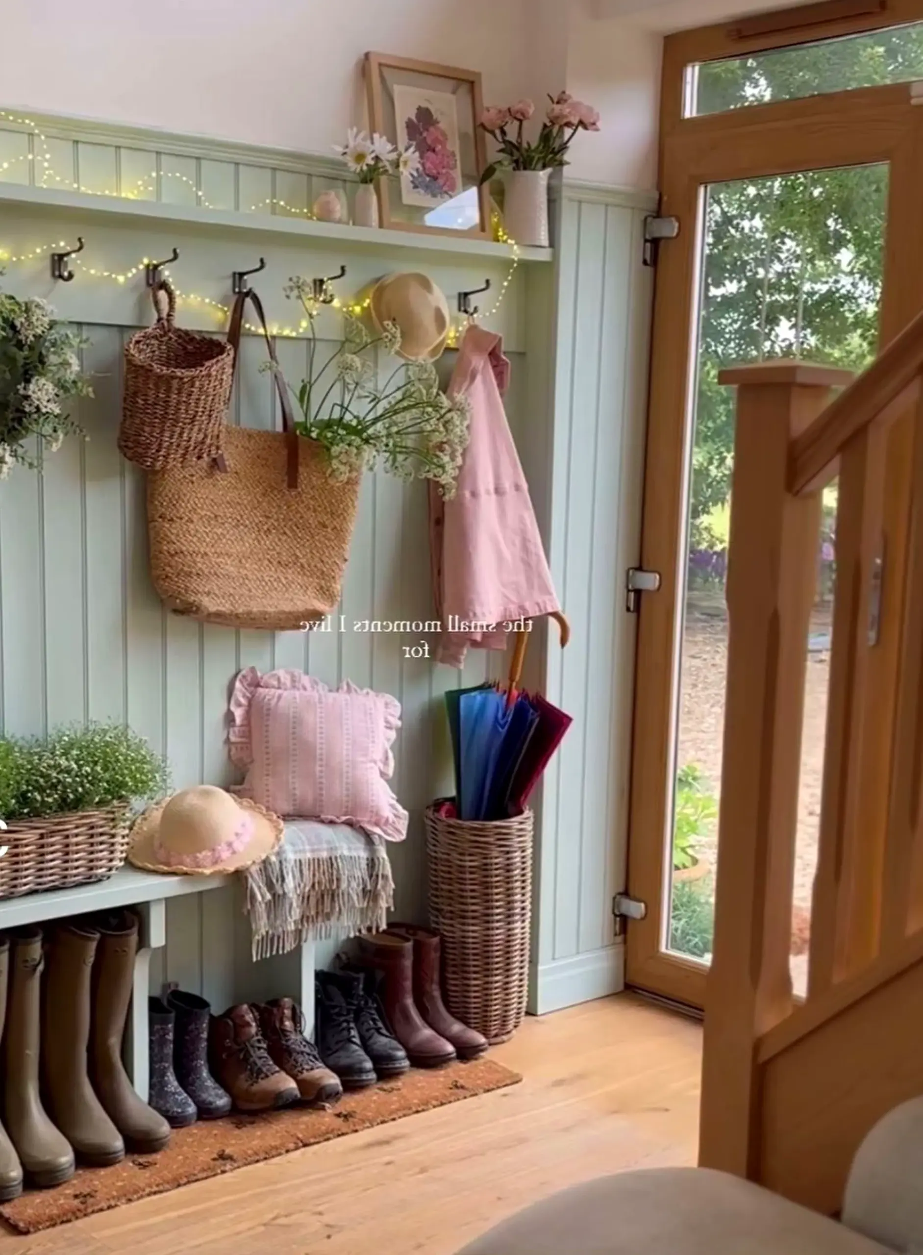 Fresh porch bench brings a useful note of balance, making the design feel clear and inviting.