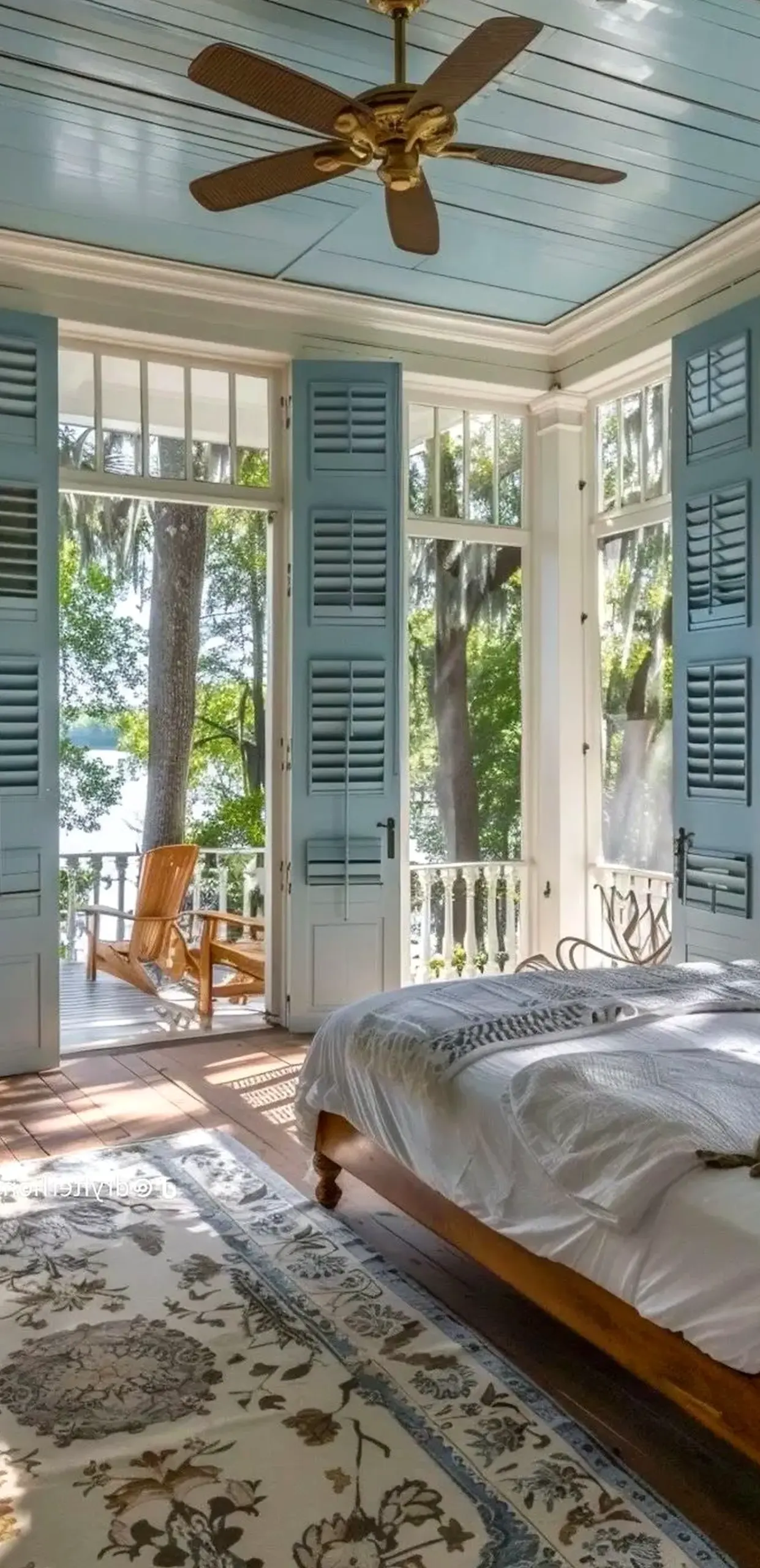 Quiet arched doorway draws attention to order while the entry stays fresh and intentional.