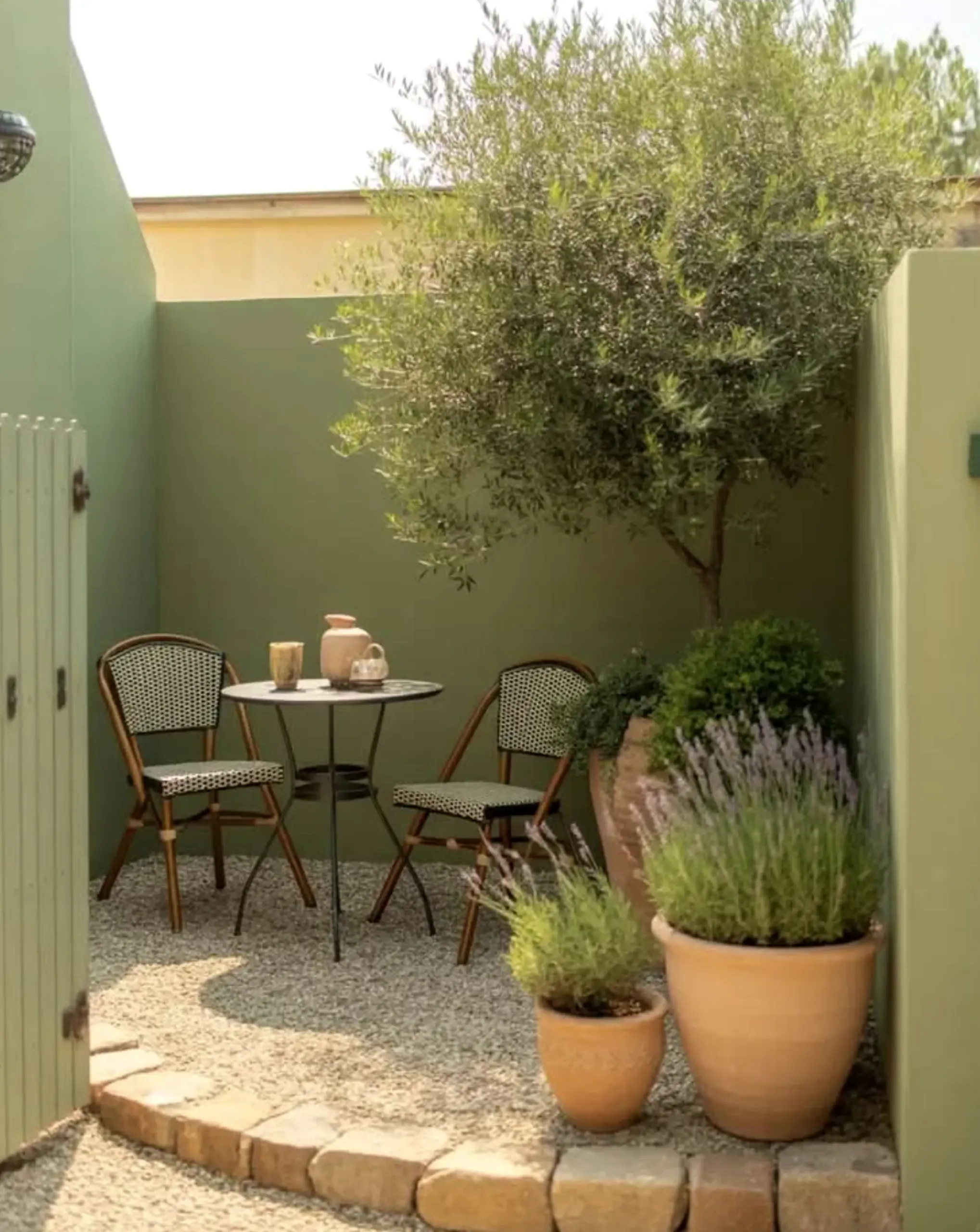 Luminous patio corner draws attention to charm while the setting stays clear and inviting.